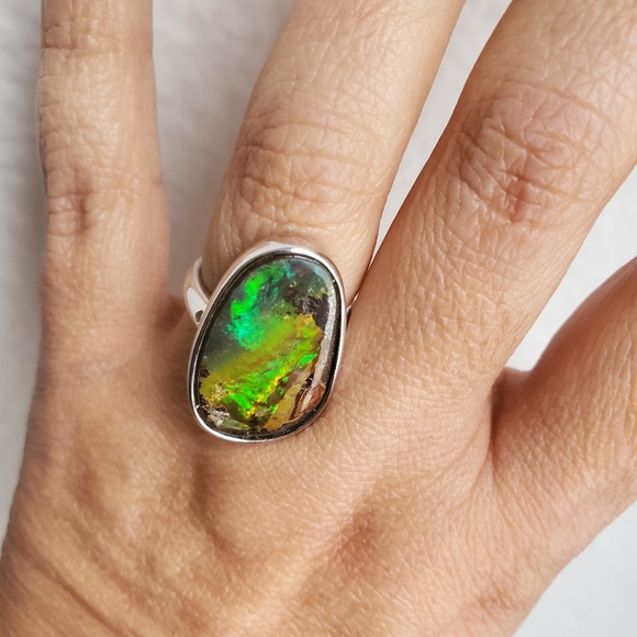 Boulder opal ring - Picture 3 of 11